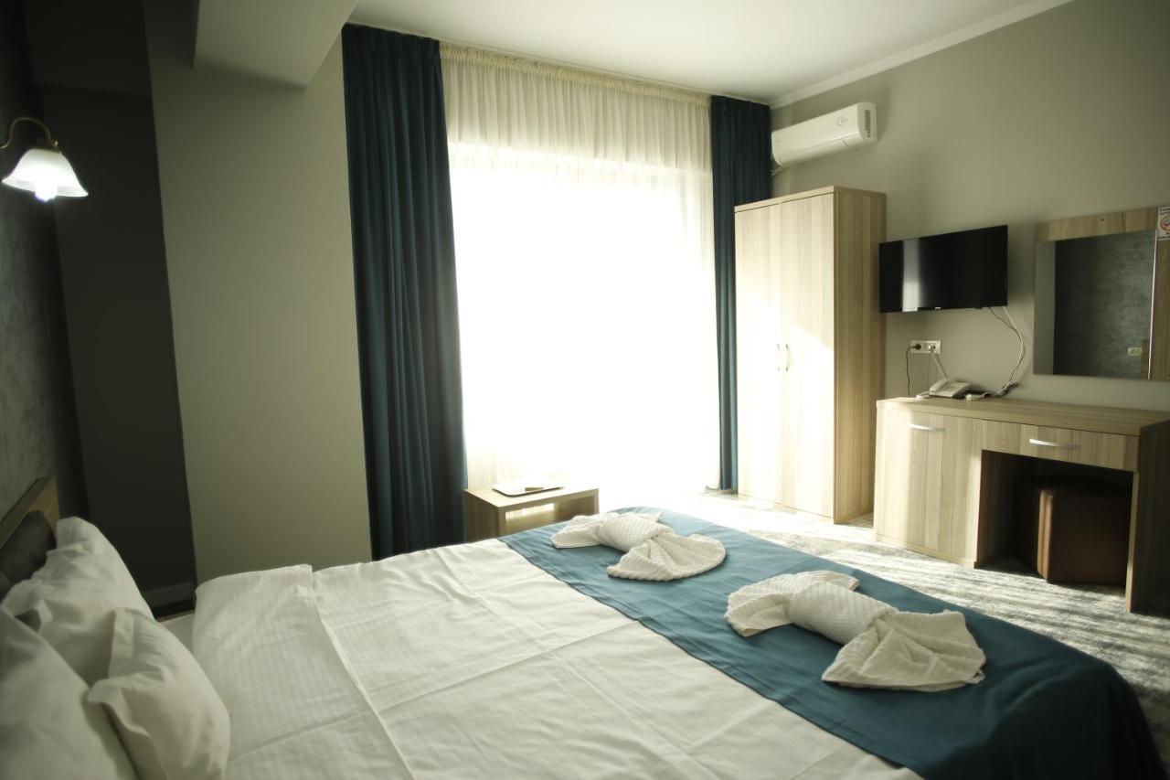 Agapi Hotel 3*