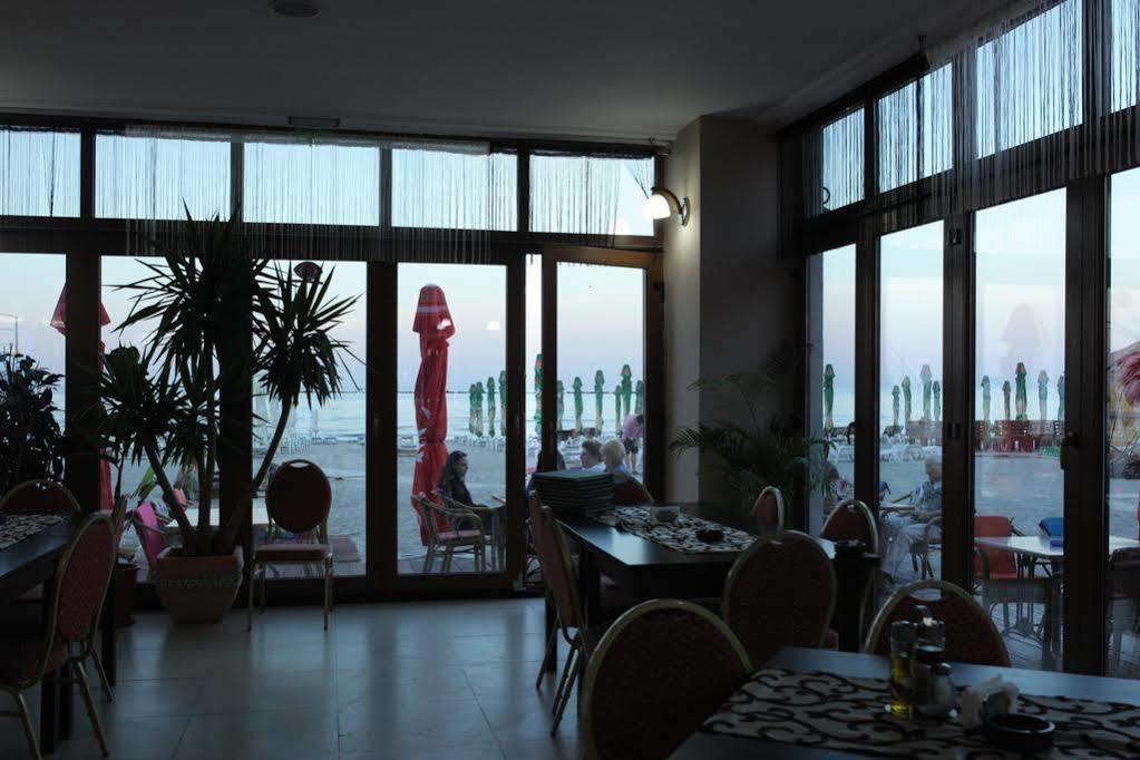 Agapi Mamaia